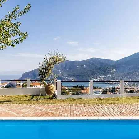 Aloupi Villa *