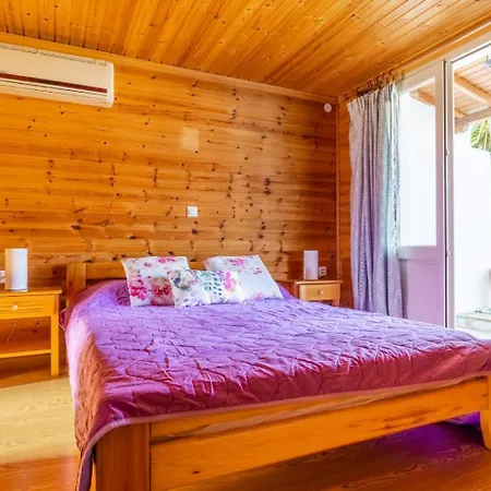 Aloupi Villa
