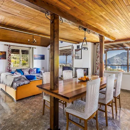 Aloupi Villa