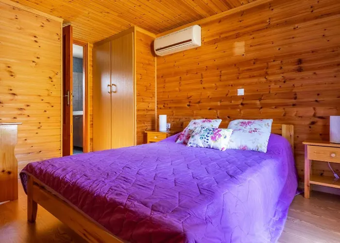 Aloupi סקופלוס טאון